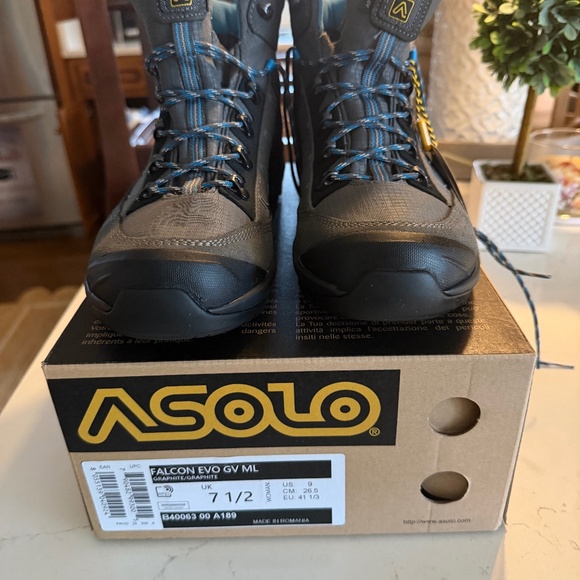 Asolo Falcon Evo GV ML Gore Tex hiking boot women’s size 9 new with tags